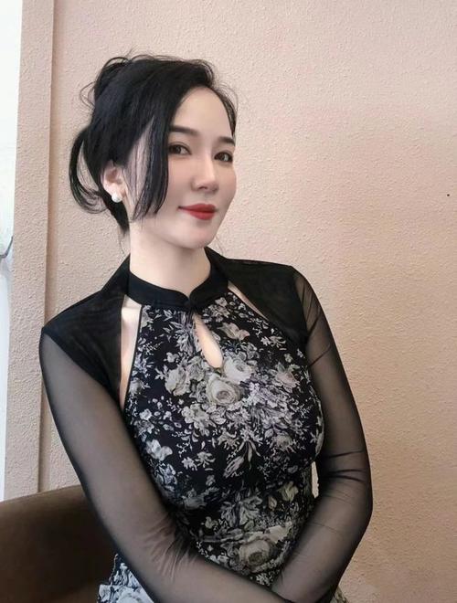 天然按摩精油2 | 舒缓疲劳 滋润肌肤 深层放松 长尾关键词：精油按摩身体护理 植物精华推油 家用SPA护理油