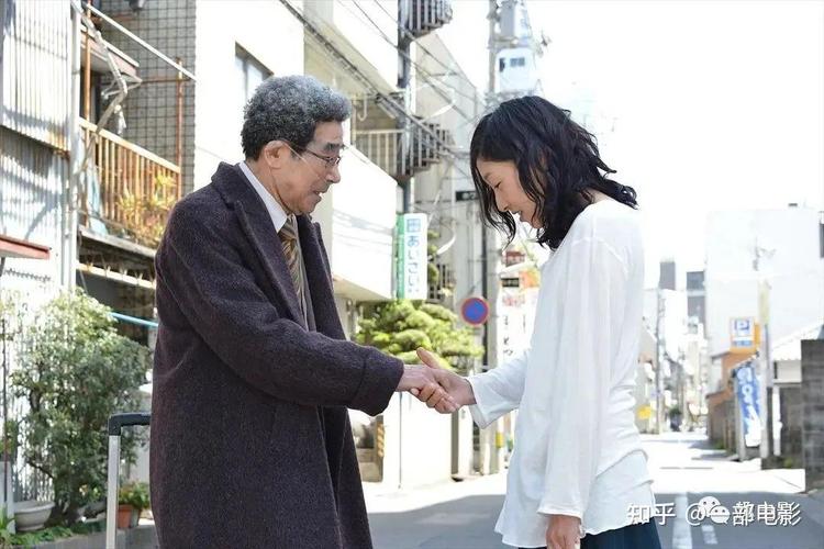 操了女老师的相关介绍