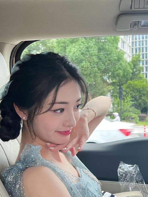 偷自拍亚洲欧美一区二页的相关介绍